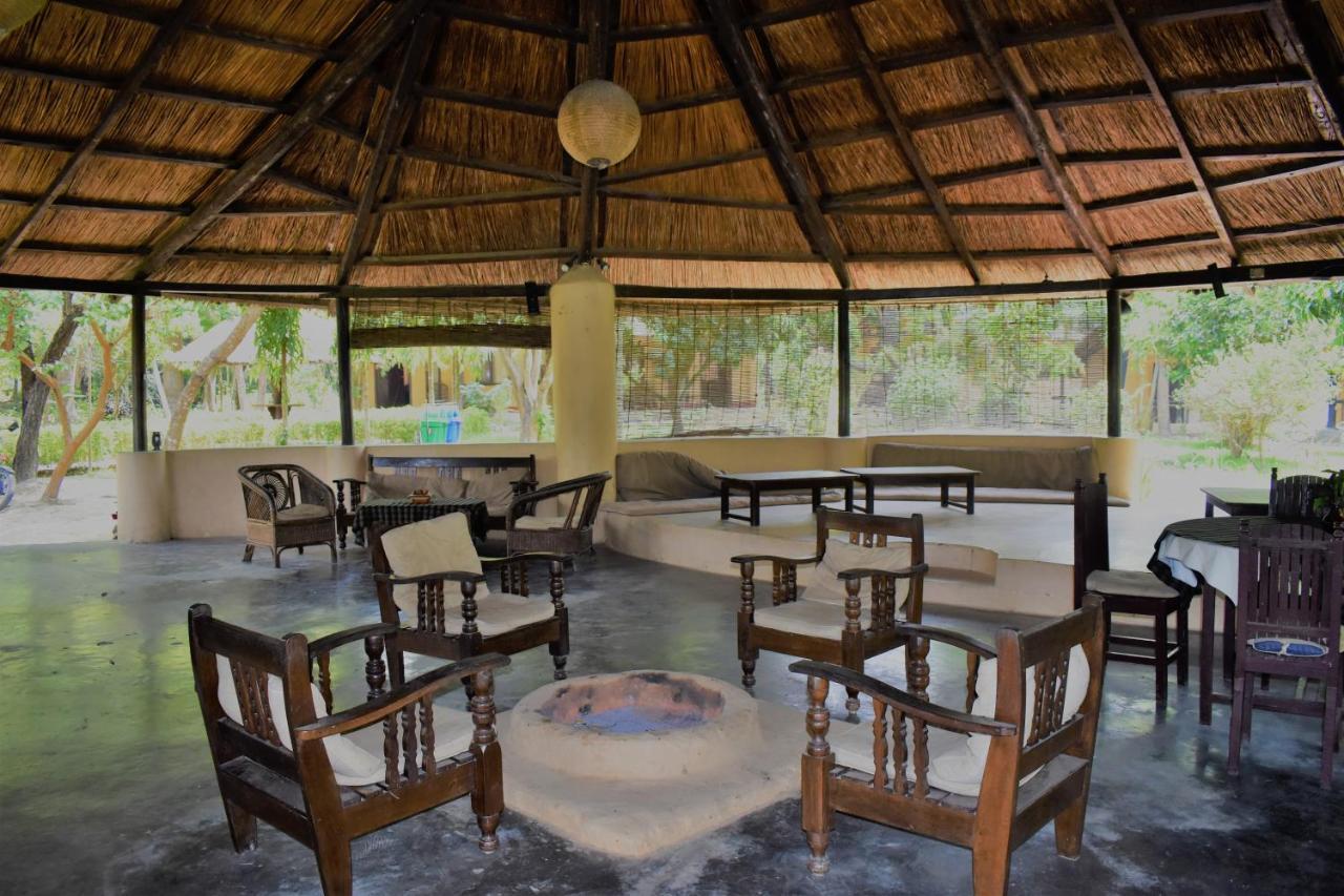 Mango Tree Lodge Bardiya Luaran gambar